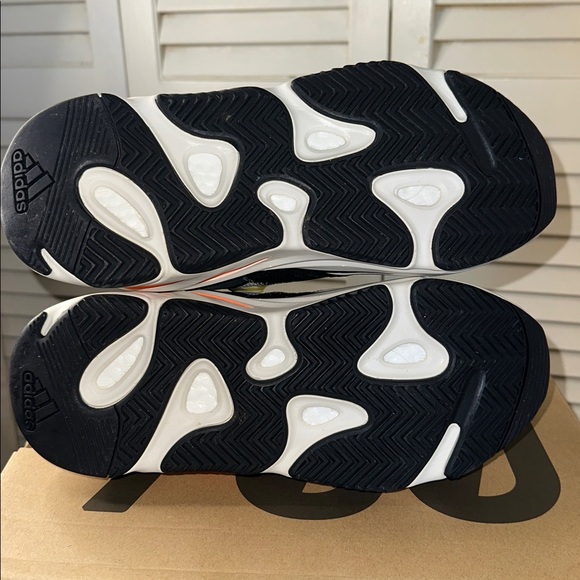 Adidas Yeezy Boost 700 Wave Runner… - Picture 8 of 10